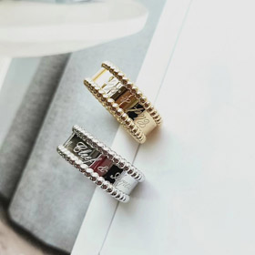 Van Cleef & Arpels Signature Ring -0179  